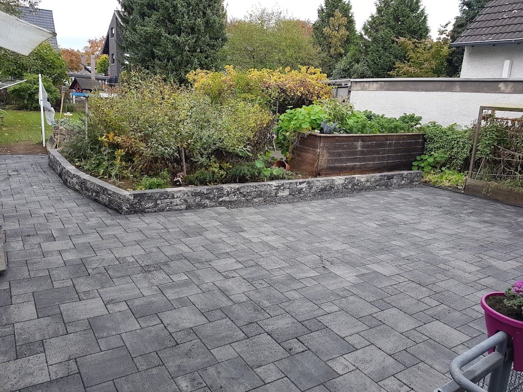 Garten- und Landschaftsbau Okan Tekcan — 1