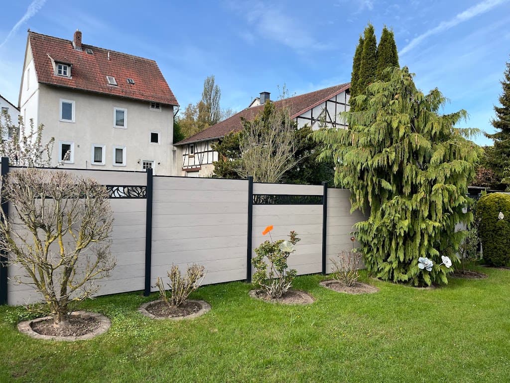 GR GARTEN- & LANDSCHAFTSBAU — 1