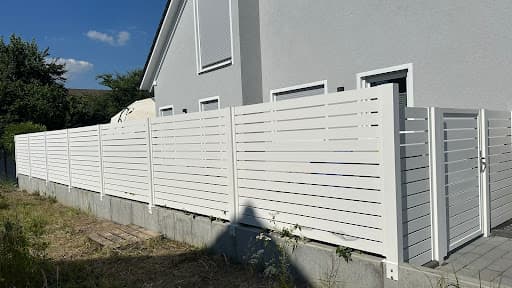 Zaun-Brillant GmbH.- Zaunbau, Toranlagen Überdachungen & Gartenbau — Kundenfoto