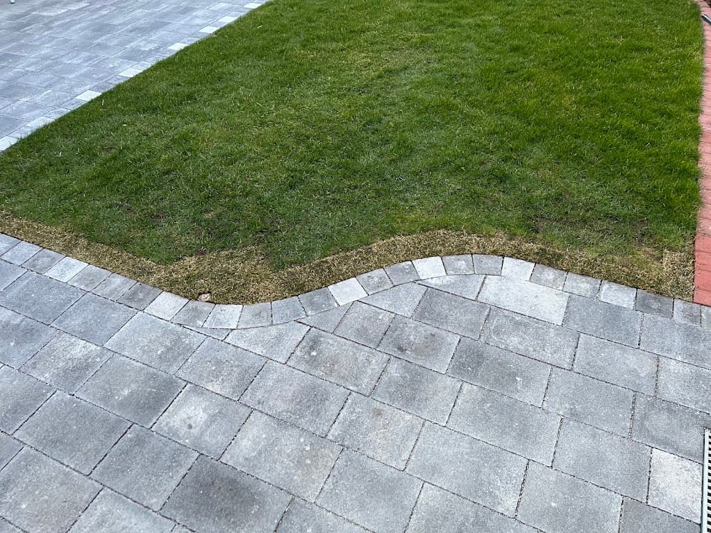 Pflaster-Garten-Zaunbau Brzezinski