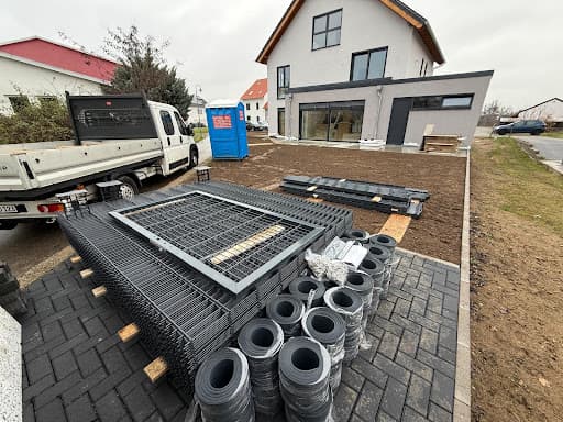 Wind Zauntechnik | Doppelstabmattenzaun | Zaunbau | Zaunverkauf — Kundenfoto